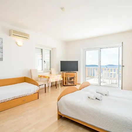 Apartment Marnic- Blue Chill *