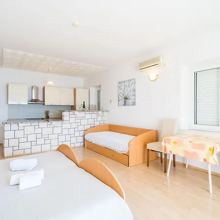 Marnic- Blue Chill Apartment *